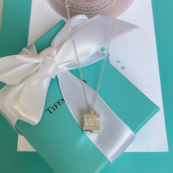 Tiffany Atlas Cube Pendant Necklace Sterling Silver 16” $400